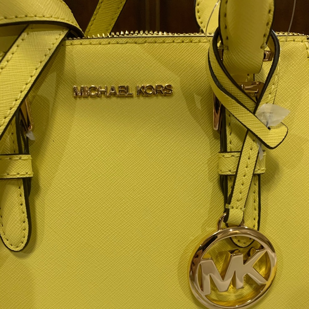 NWT MICHAEL KORS YELLOW LURSE AND WALLET SET 😍 - Picture 11 of 11